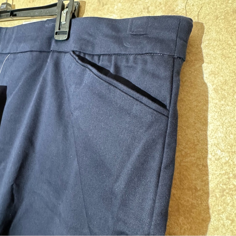 NEW Croft & Barrow Dark Blue Effortless Stretch Skort Size: 30W - Picture 4 of 13